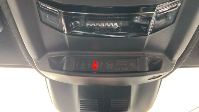 Peugeot 208 1.2 100 Turbo Envy 5dr Petrol Hatchback - Image 35